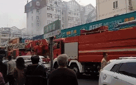 突發(fā)！青島一居民樓發(fā)生爆燃！已造1人死亡，7人受傷！3公里外有震感…